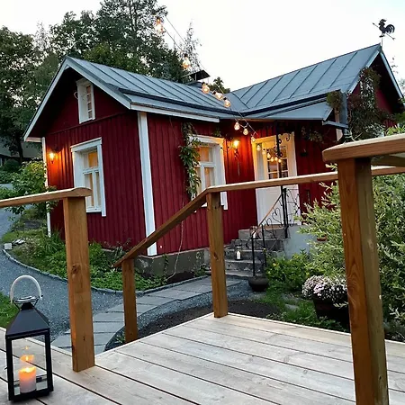 Torppa, Puusauna Ja Ulkoporeallas * Lahti